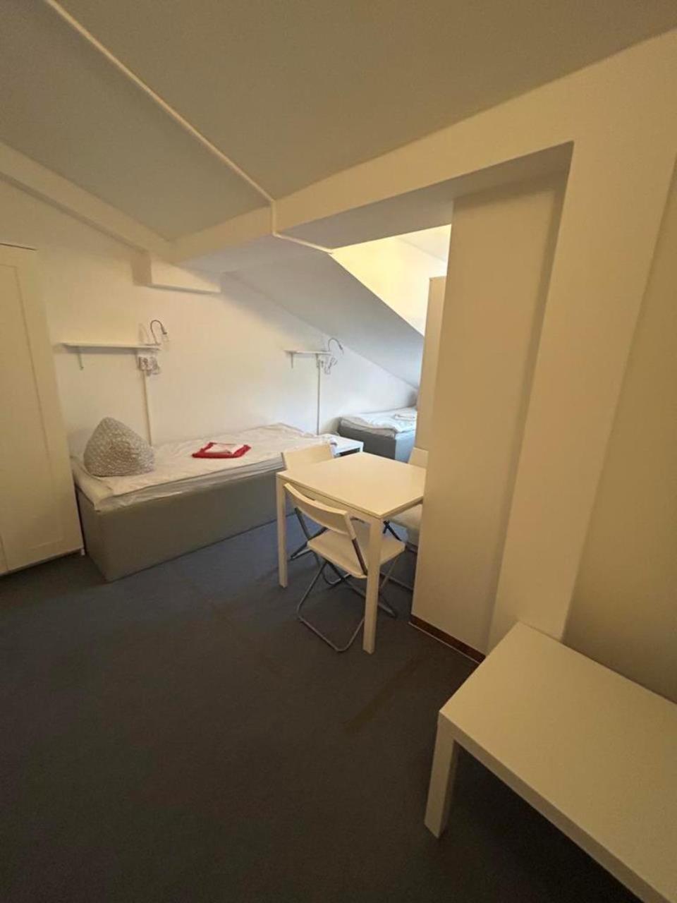 Budget Station Aparthostel Apartment