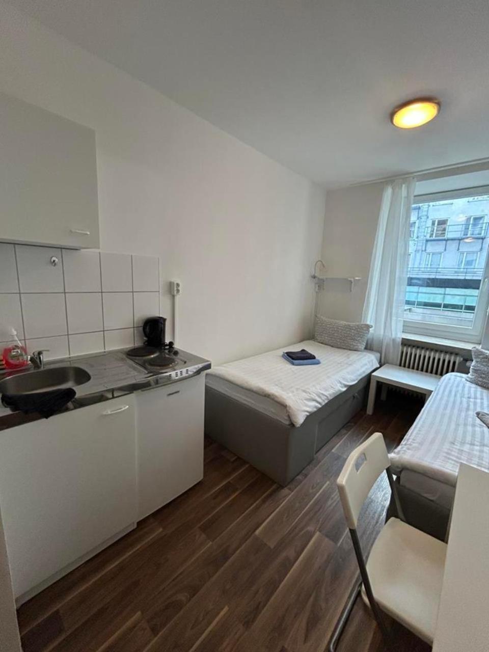Budget Station Aparthostel Apartment