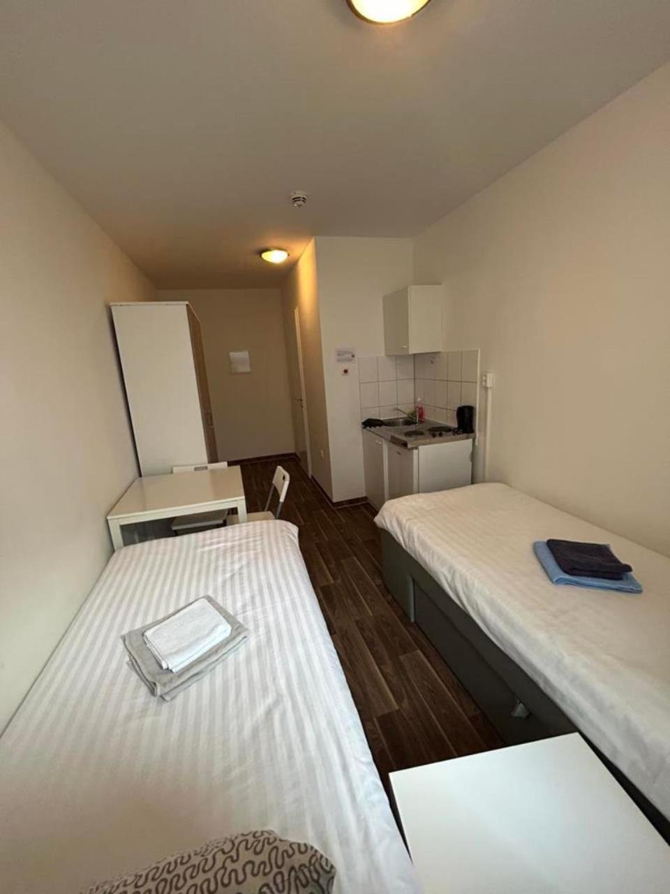 Budget Station Aparthostel Apartment *