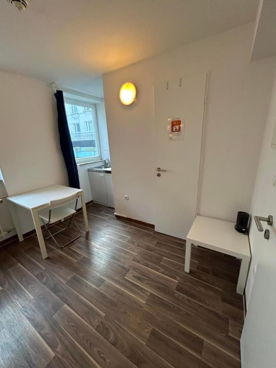 Apartment Budget Station Aparthostel München