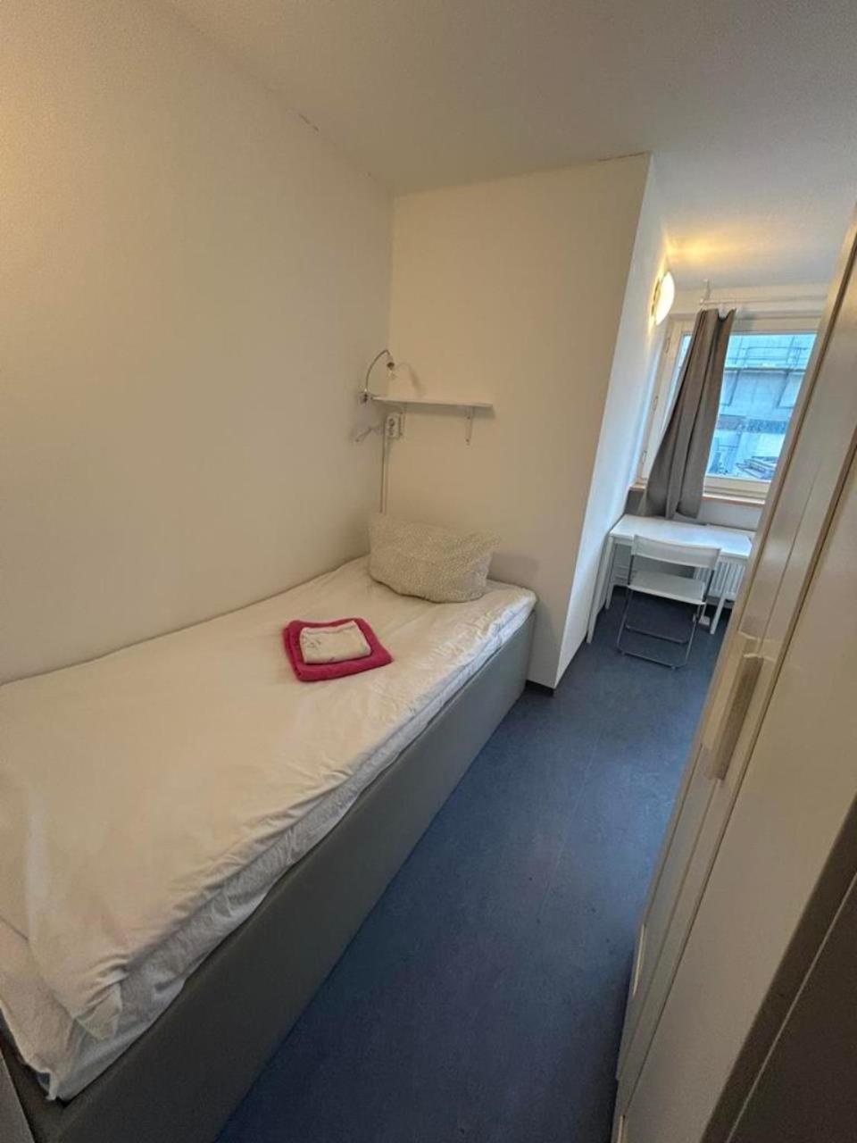 Budget Station Aparthostel Apartment