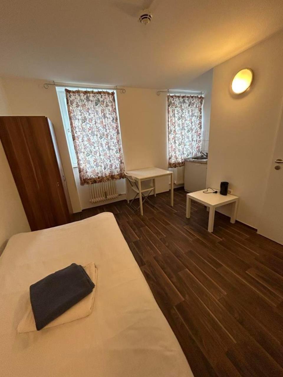Budget Station Aparthostel Apartment *