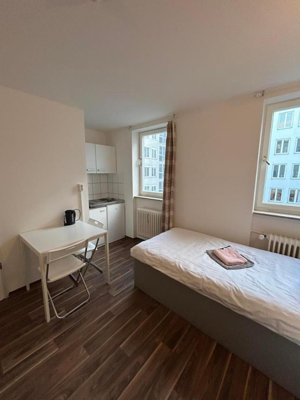 Apartment Budget Station Aparthostel München